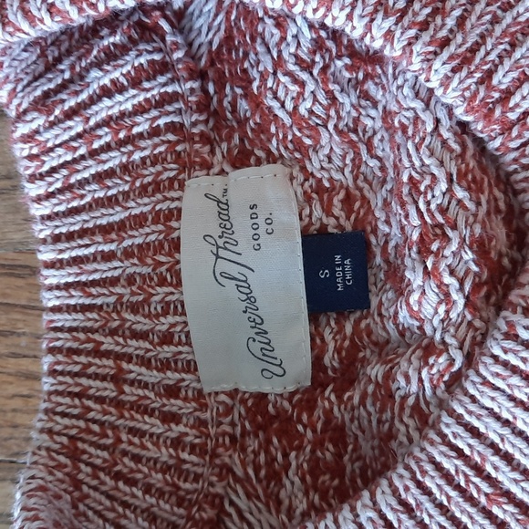 Universal Thread Chunky Knit sweater orange and white small - Picture 4 of 5